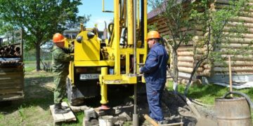 Особенности самостоятельного бурения скважин на воду: что нужно знать