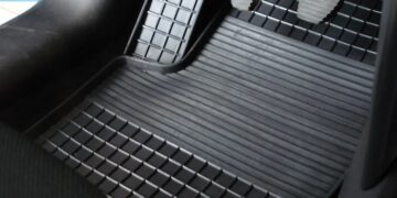 Как выбрать правильные коврики для автомобиля: материалы, размеры и стиль