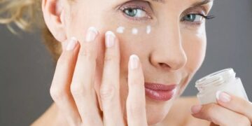 Застосування професійної доглядової косметики, її переваги та особливості