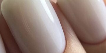 Молочна база для нігтів: поняття, переваги та правила застосування