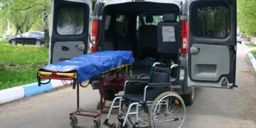 Как Evomed обеспечивает комфорт и безопасность при транспортировке лежачих пациентов в Николаеве