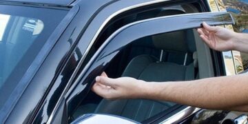 Для чего устанавливаются ветровики на авто