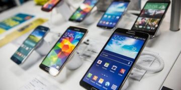 Как выбрать телефон: все внимание на экран, камеру и батарею