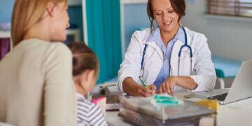 Які послуги в приватних клініках можна отримати безкоштовно за направленням від сімейного лікаря