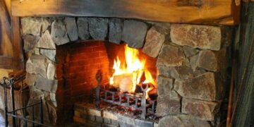 Камін або піч: що краще для дому чи котеджу